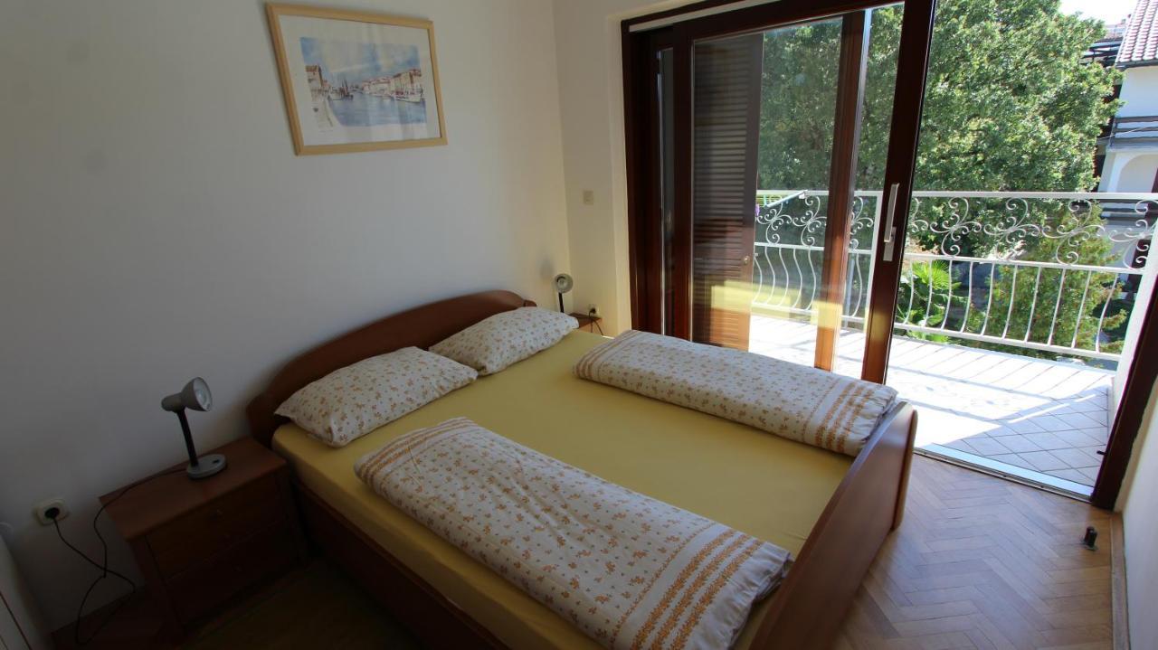 Apartmani Totic Malinska Exterior foto