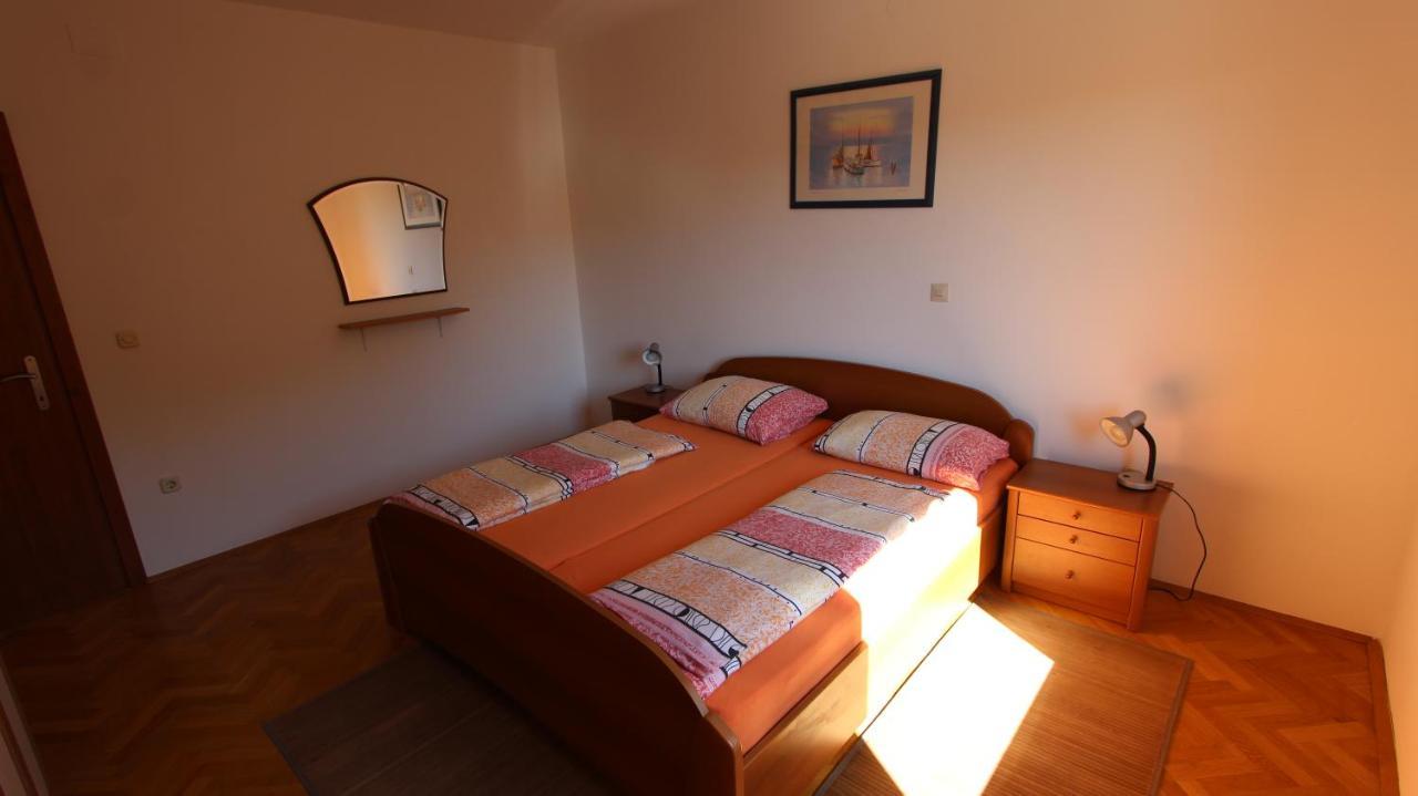 Apartmani Totic Malinska Exterior foto